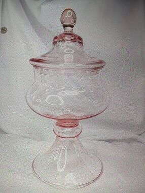 NIB. Princess House, 2 Pink Crystal Jar with Lid. Great for Present.🌟🌟🌟